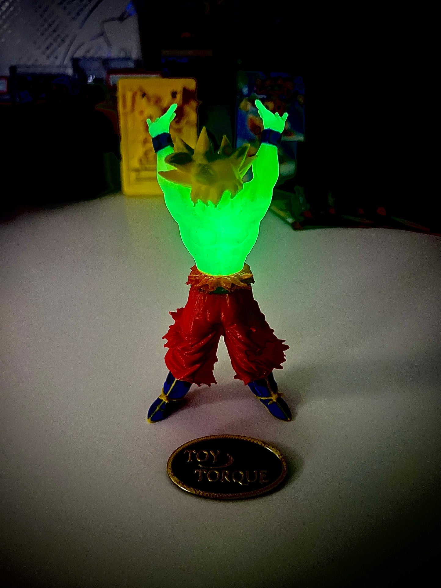 Goku  - Glow in the Dark - Spirit Bomb Pose - 6"- Dragonball Z