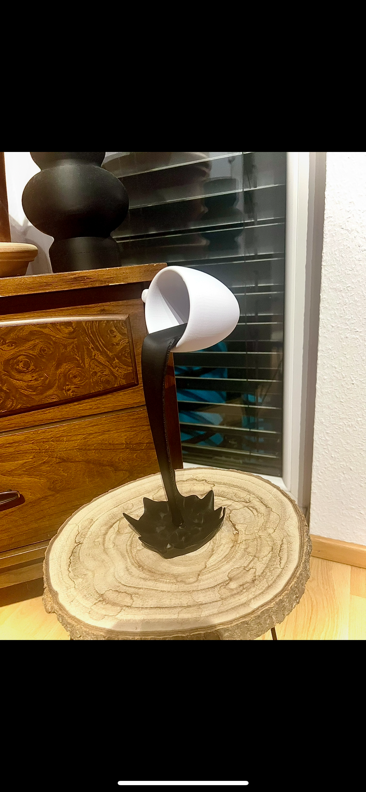 Floating coffee mug