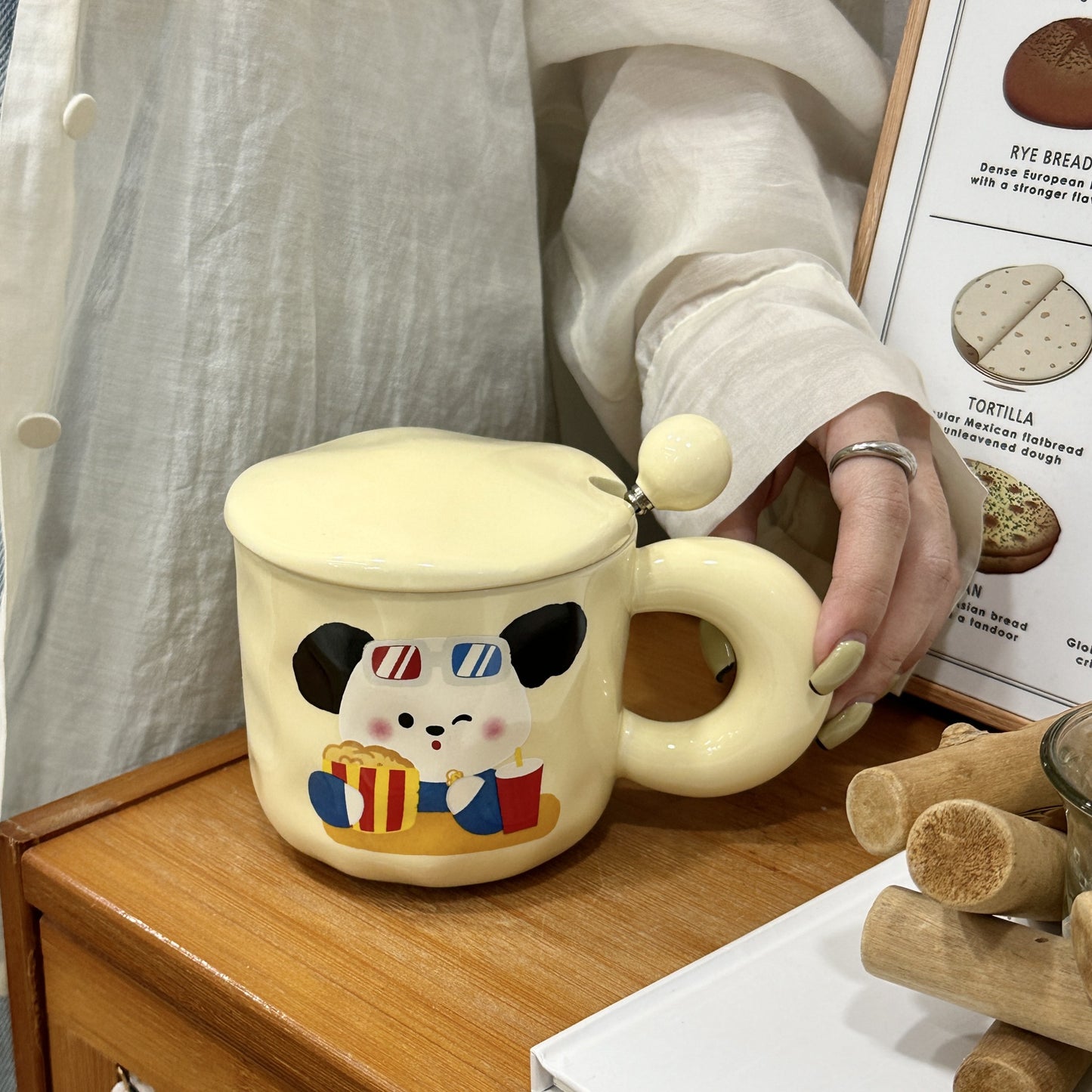 Mug with lid spoon cute bear high value water cup couple creative ceramic mug with logo opening event