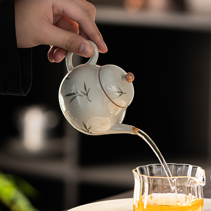 Bingtai hand-painted bamboo pear pot ceramic teapot underglaze color bamboo leaf small pear pot household teapot cute pot