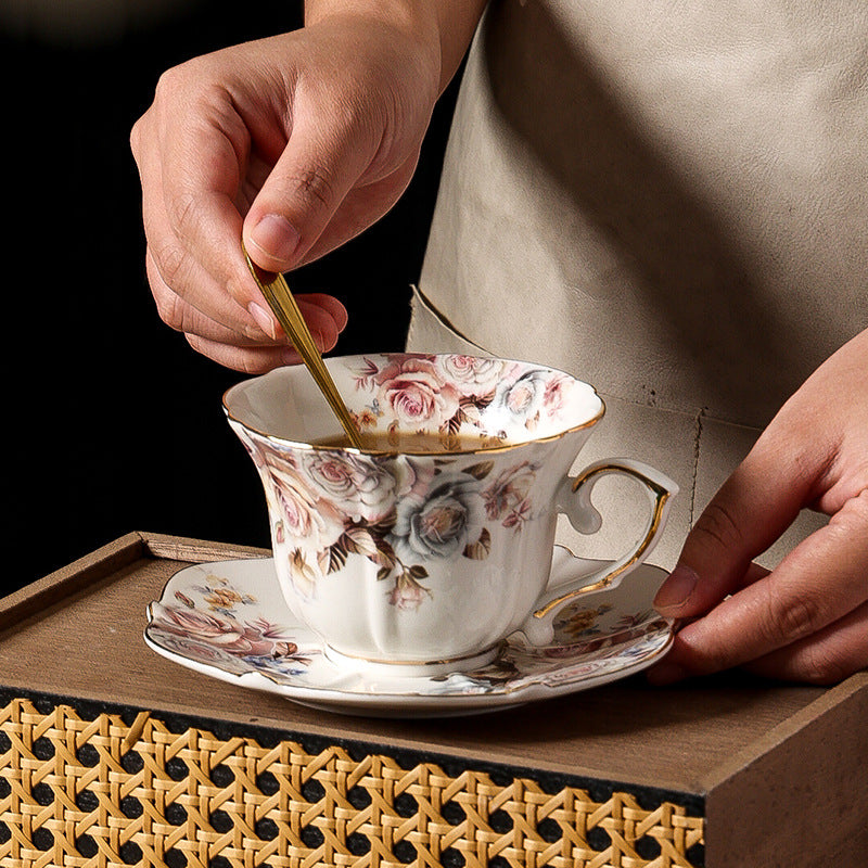 European-style elegant floral coffee cup saucer, Western-style retro gold-painted ceramic mug, household luxury teacup, water cup