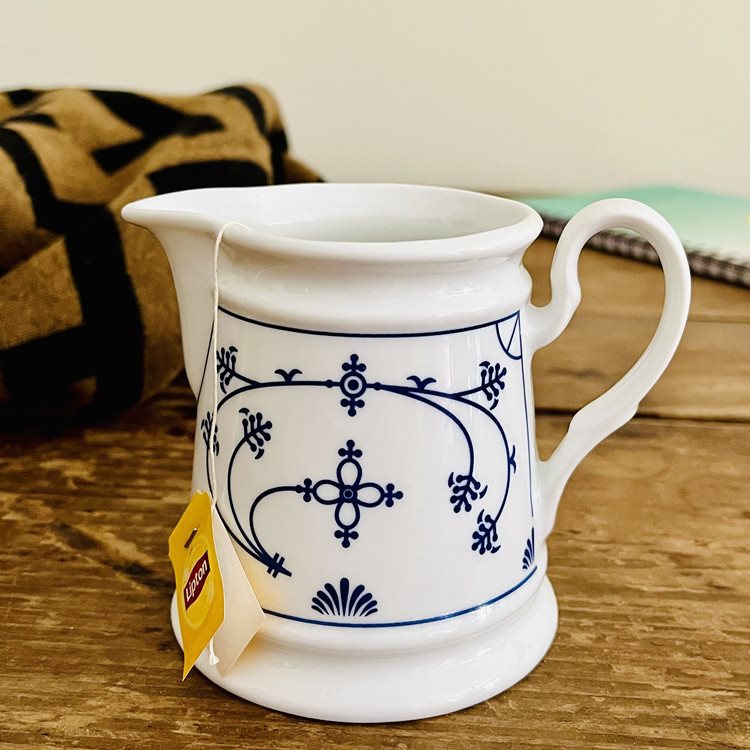 Blue and White Porcelain Alcohol Stove Blue European Style Retro Coffee Pot Export Ceramic Cold Water Kettle Household Wine Warming Jug Blue Hook Flower Keg