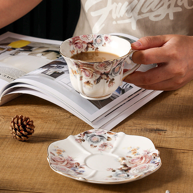 European-style elegant floral coffee cup saucer, Western-style retro gold-painted ceramic mug, household luxury teacup, water cup